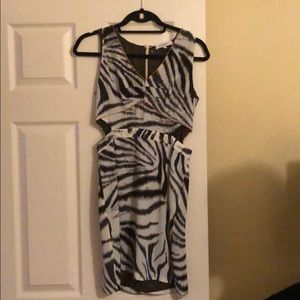 Les petites zebra cut out dress